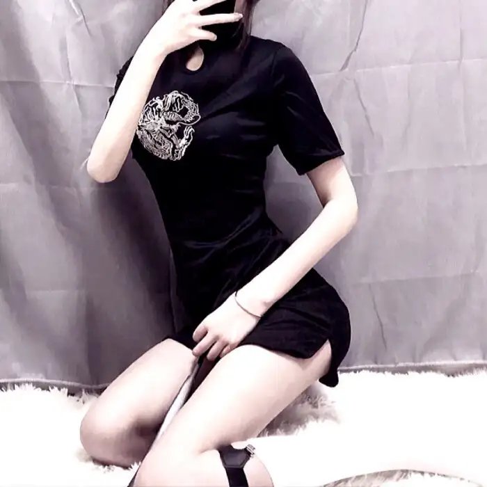 女警出更